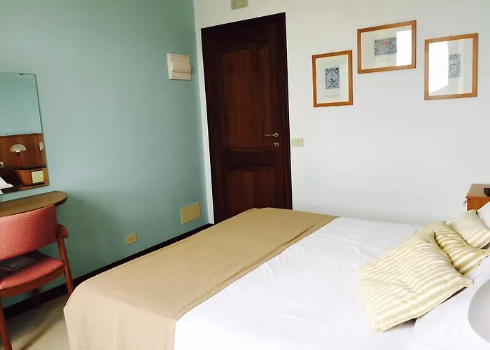 Отель Montallegro Рапалло