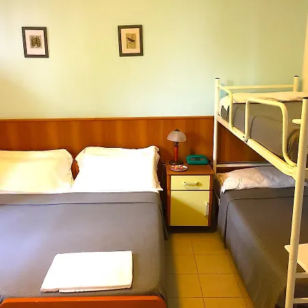 Hotell Montallegro 2*